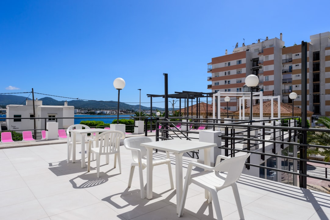 Pool Aparthotel Vibra Sanan