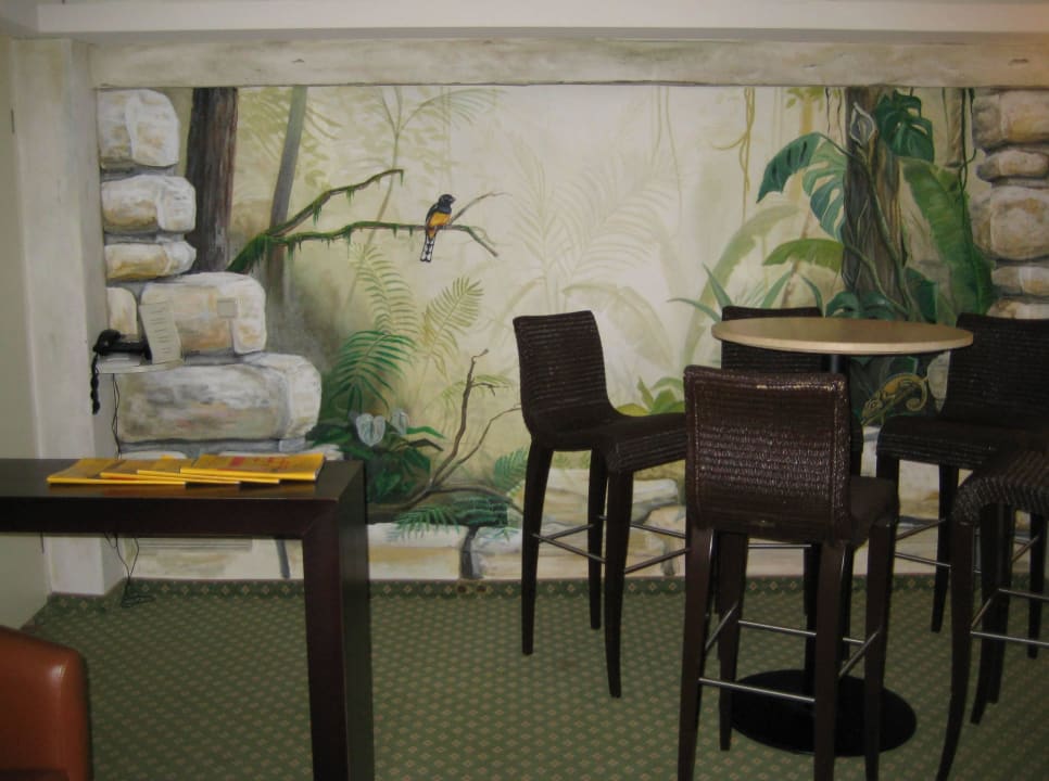 Vor dem Eingang zum Wellnessbereich REGIOHOTEL Berghotel Ilsenburg