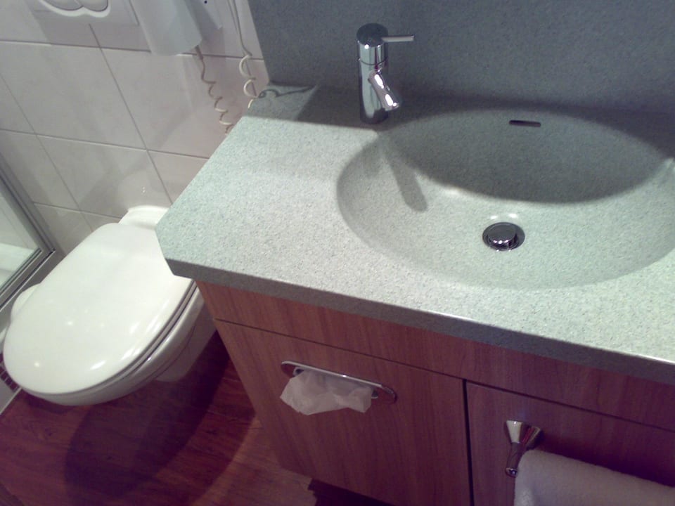 Kleines Badezimmer Hotel Adler Oberstaufen