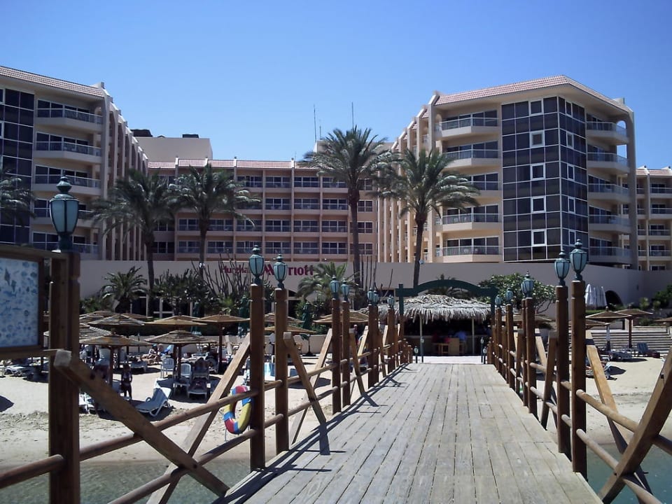 Vom Steg Richtung Hotel Marriott Hurghada Beach Resort