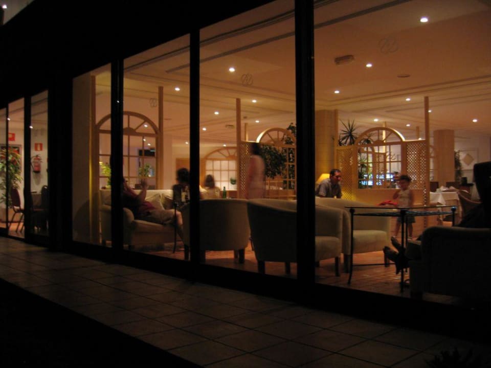 Royal Club von außen, abends TUI MAGIC LIFE Fuerteventura