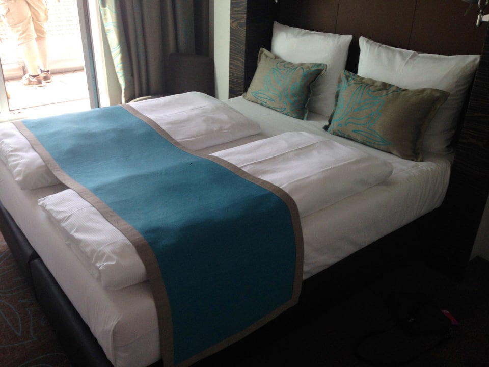 Tolles Bett Motel One Köln-Mediapark