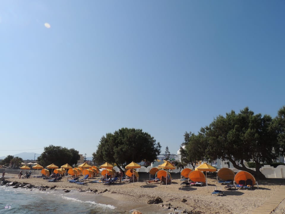 Zu kleiner strand für alle Hotel Serita Beach