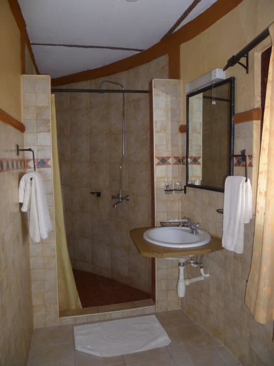 Bad Hotel Amboseli Sopa Lodge