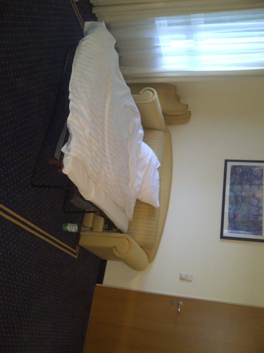 Ausziehsofa als Bett (normales Zimmer) Vienna House Easy Bad Oeynhausen