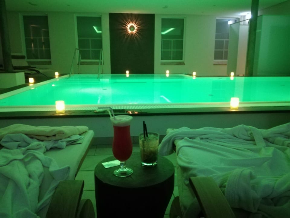 Pool Schlossgasthof Rösch