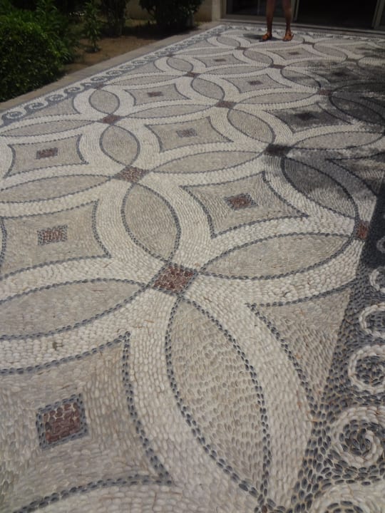 Mosaik, vor jedem Eingang Sunis Kumköy Beach Resort Hotel & Spa