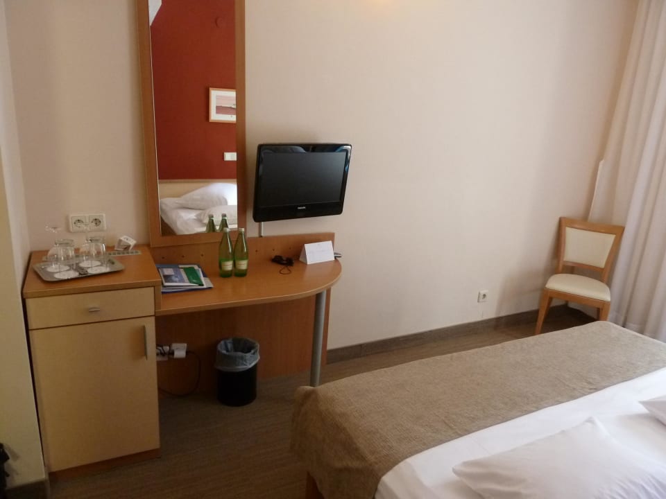 TV, Minibar Sunny Krk by Valamar