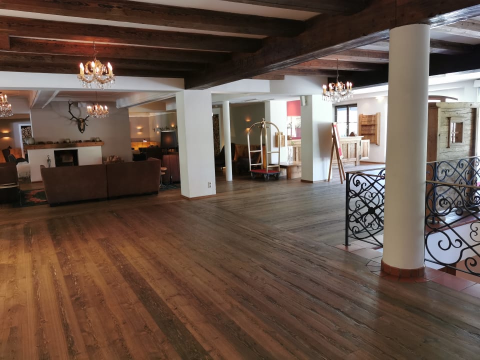 Lobby Hotel Kitzhof Mountain Design Resort