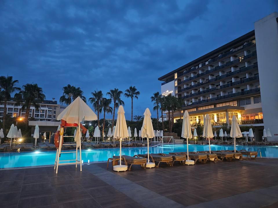 Pool Hotel Royal Garden Beach