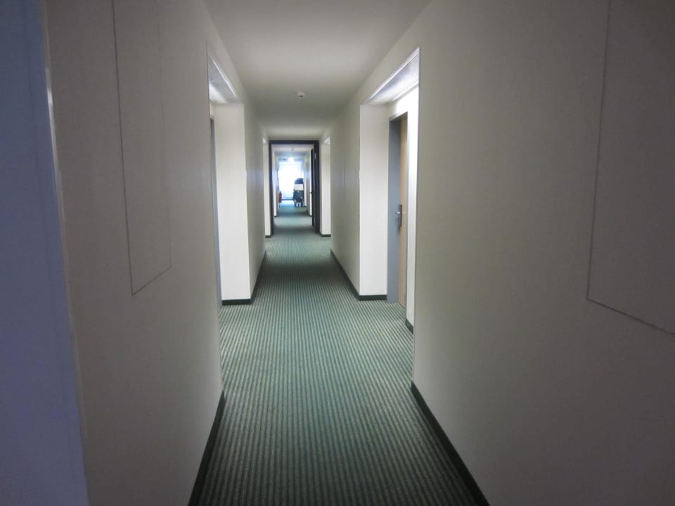 Bild eines Ganges Premier Inn Stuttgart Airport
