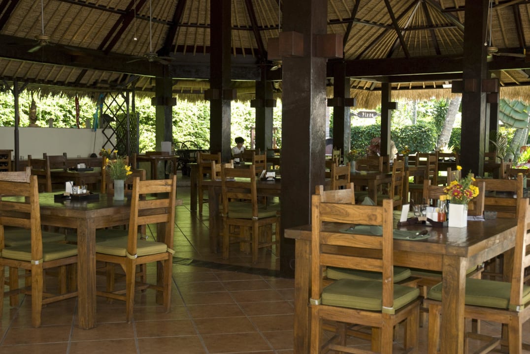 Speisen Open-Air Alam Anda Ocean Front Resort & Spa