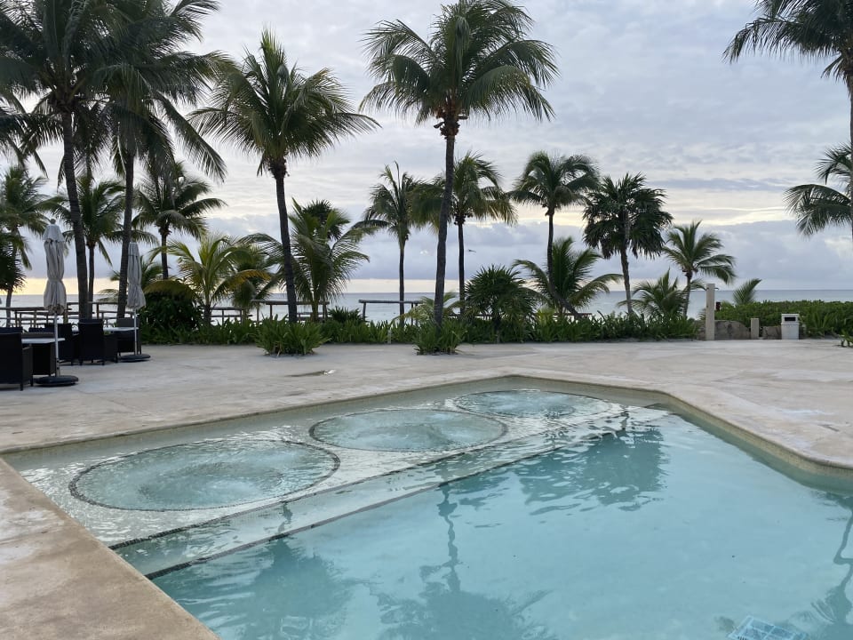 Pool Akumal Bay Beach & Wellness Resort