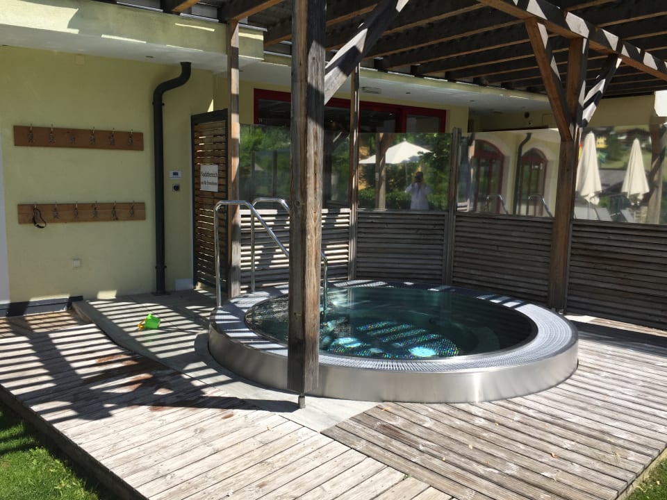 Pool Kinderhotel Waldhof