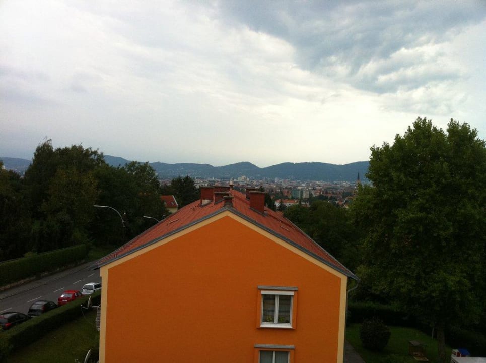 Dachterrassen Ausblick über Graz Hotel Garni Der Marienhof
