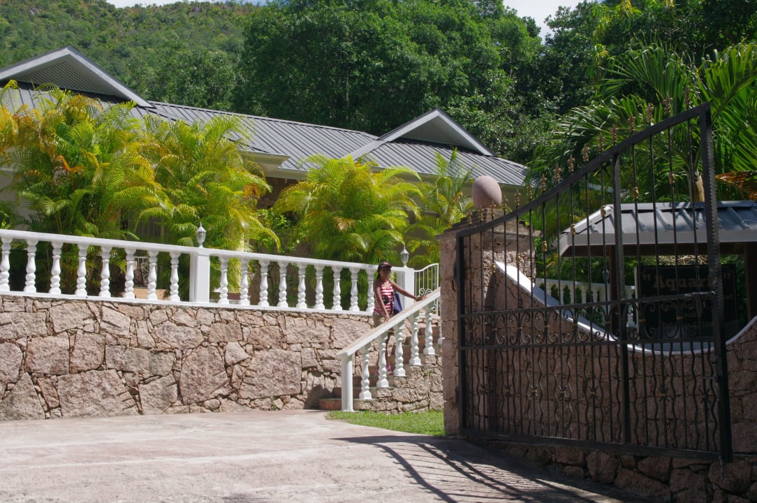 View from entrance Acquario Villa