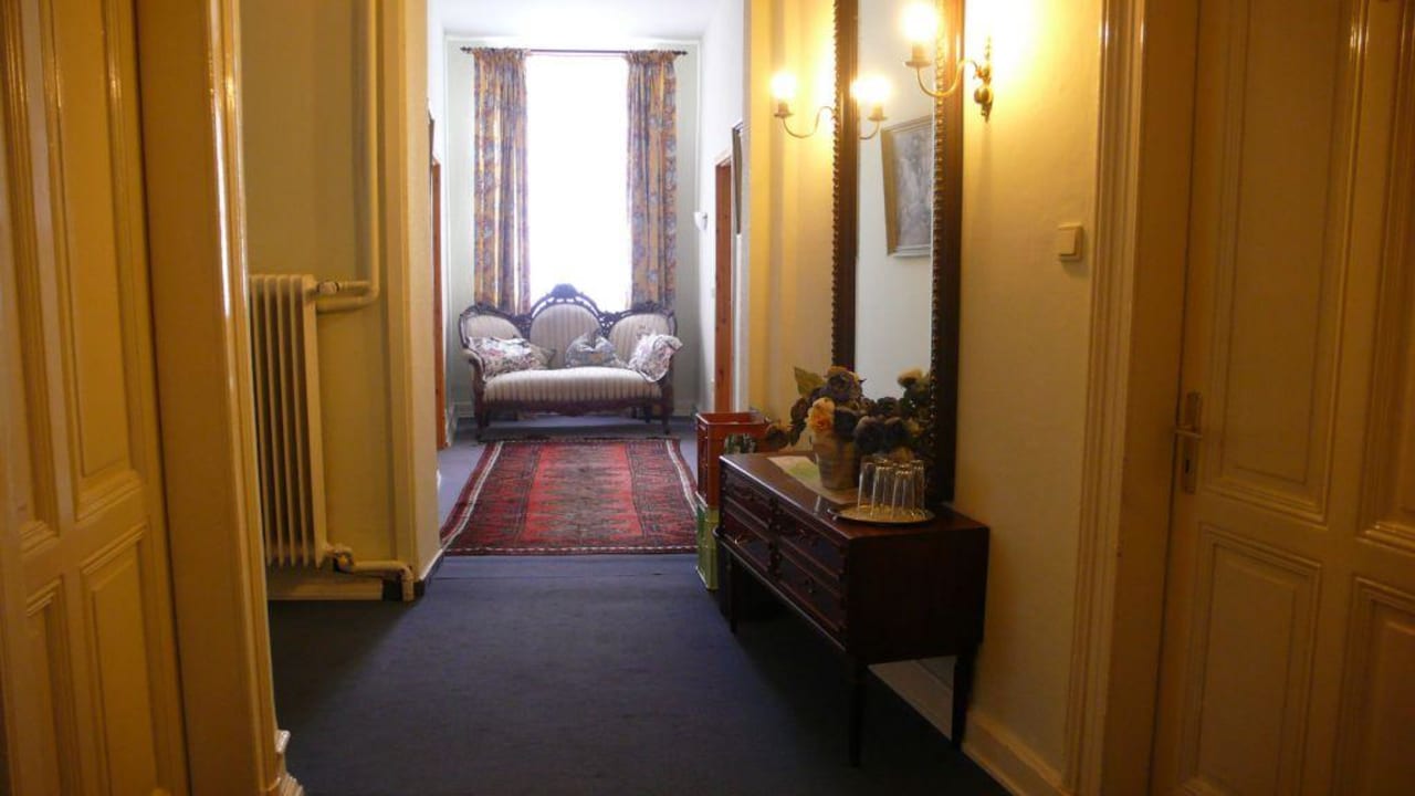 Flur Hotel Bergischer Hof