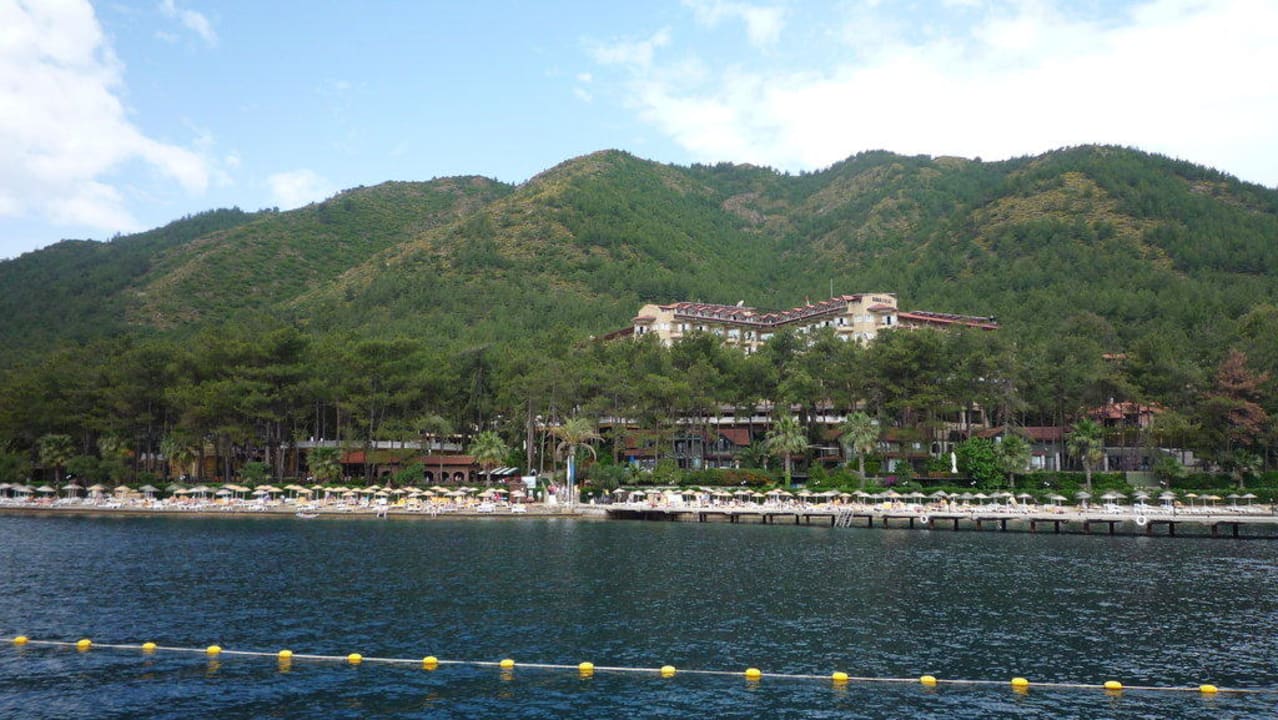 Вид на отель с моря Grand Yazici Club Marmaris Palace