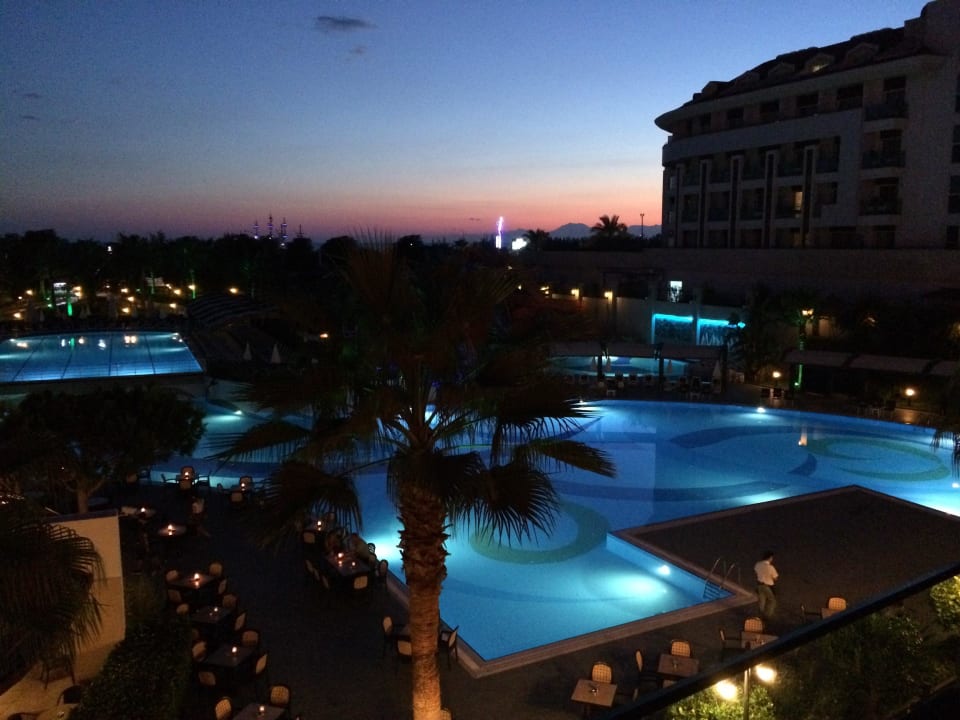 Pool bei Nacht Aydinbey Kings Palace & Spa