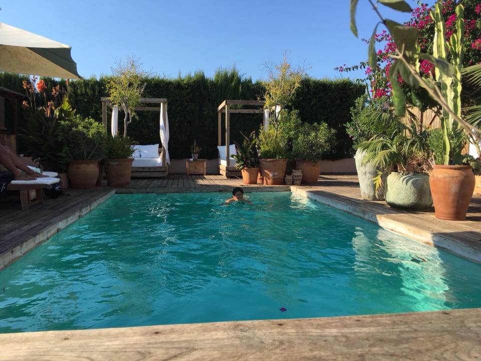 Pool Guesthouse Can Aisha