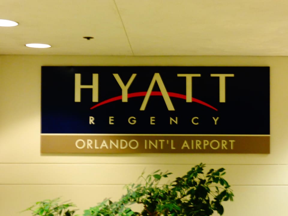 Engang vom Parkhaus Hotel Hyatt Place Orlando Airport