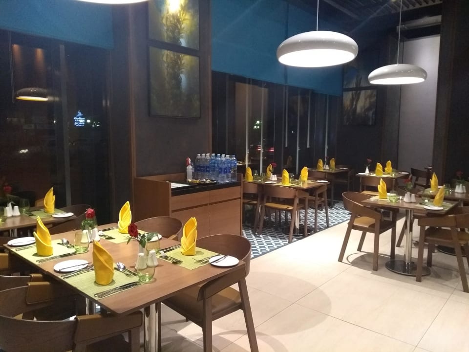 Gastro Wyndham Garden Ajman Corniche