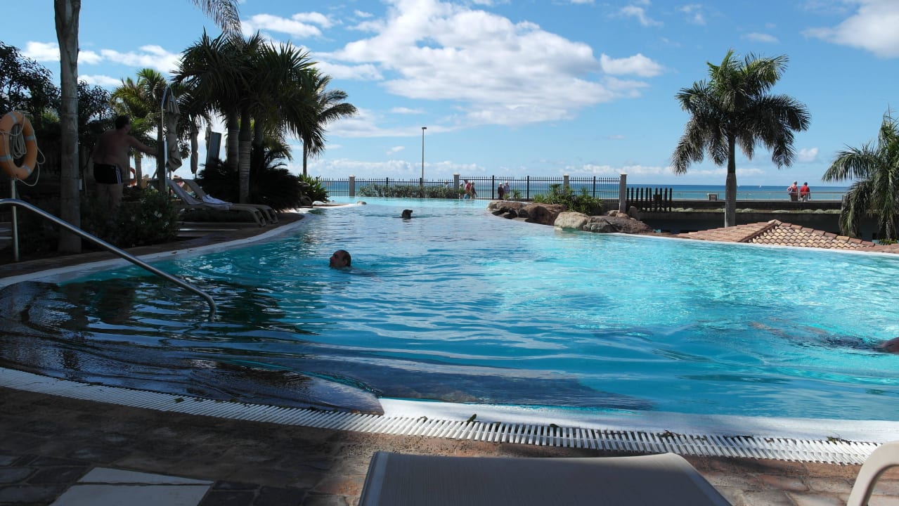 Einer der 5 Pools Lopesan Villa del Conde Resort & Thalasso
