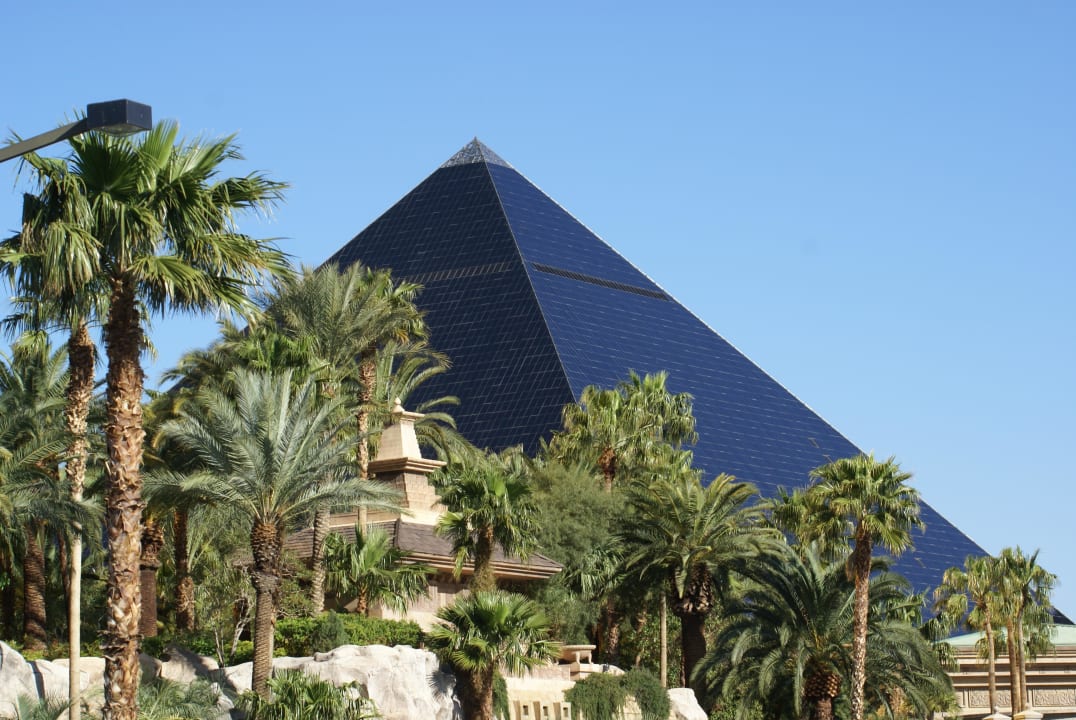 Luxor Hotel und Kasino außen Luxor Hotel & Casino