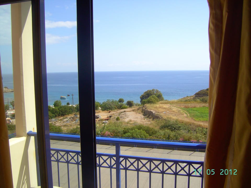 Balkon mit Meerblick, obere Etage Kresten Palace Hotel