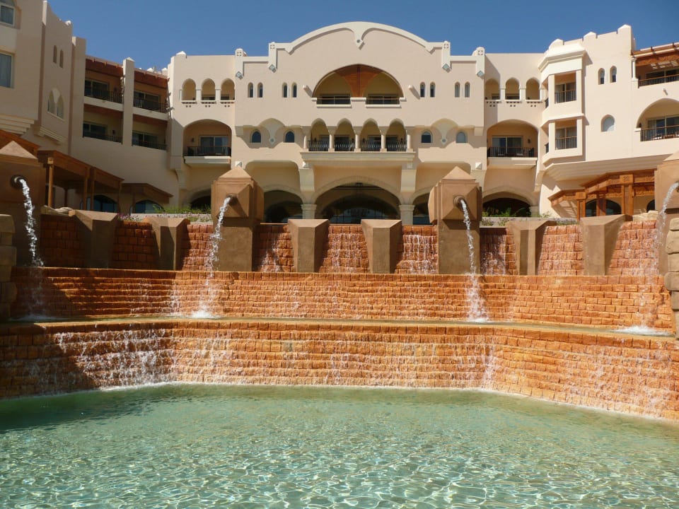 Von der Lagune Richtung Empfangshalle Hotel Kempinski Soma Bay