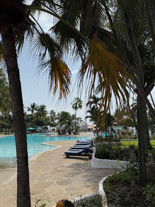 Pool Hotel Southern Palms Beach Resort