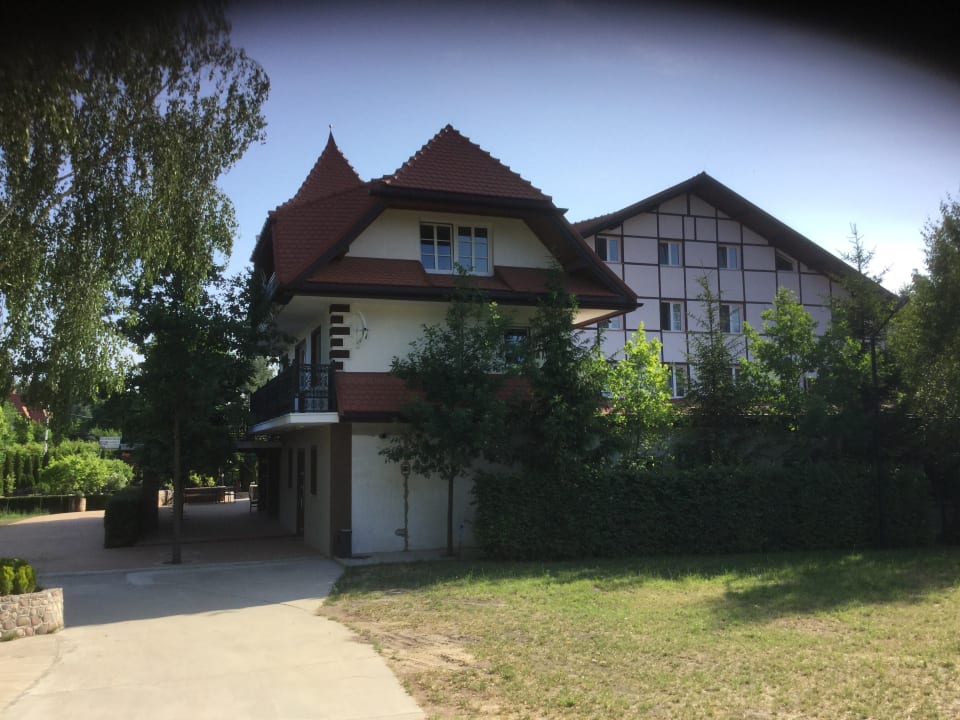 Außenansicht Dwór Bartnika