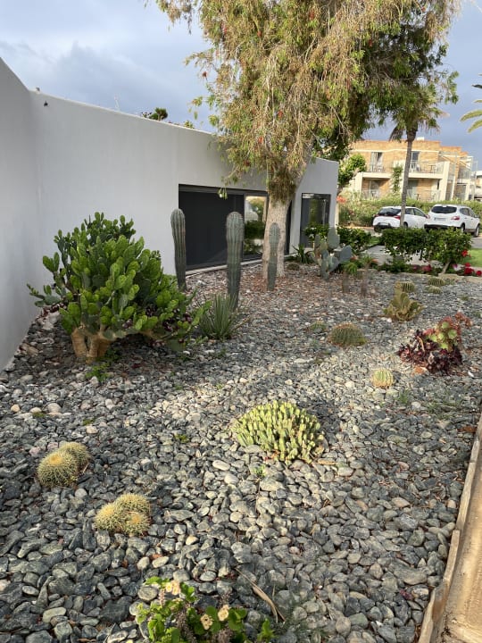 Gartenanlage Anissa Beach & Village