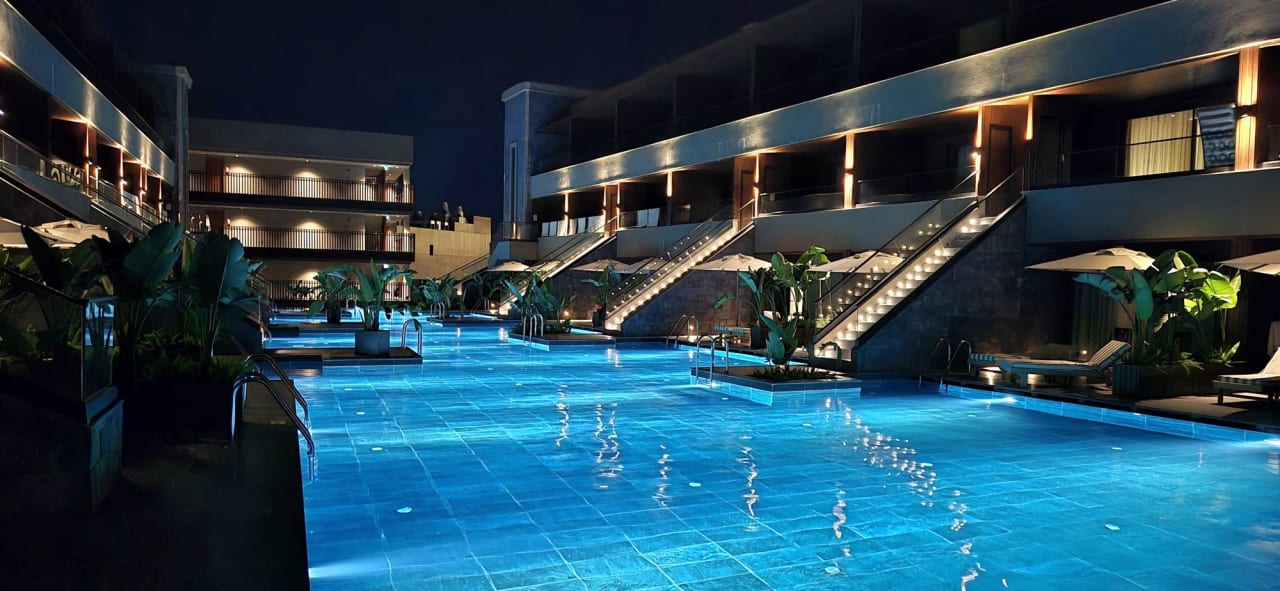 Pool Jacaranda Luxury Resort