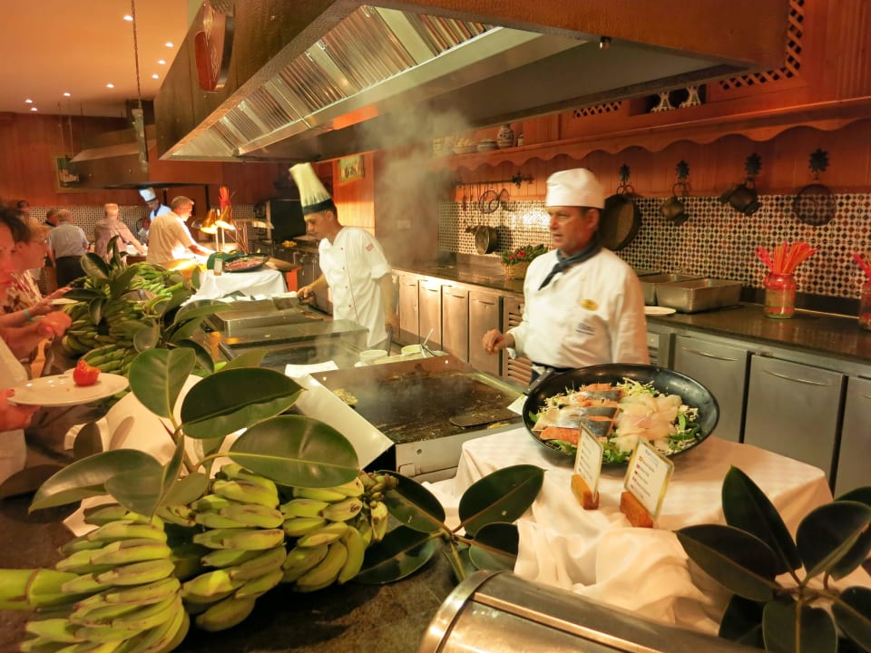 Frisch zubereiteter Fisch oder Fleisch Blau varadero - Adults only