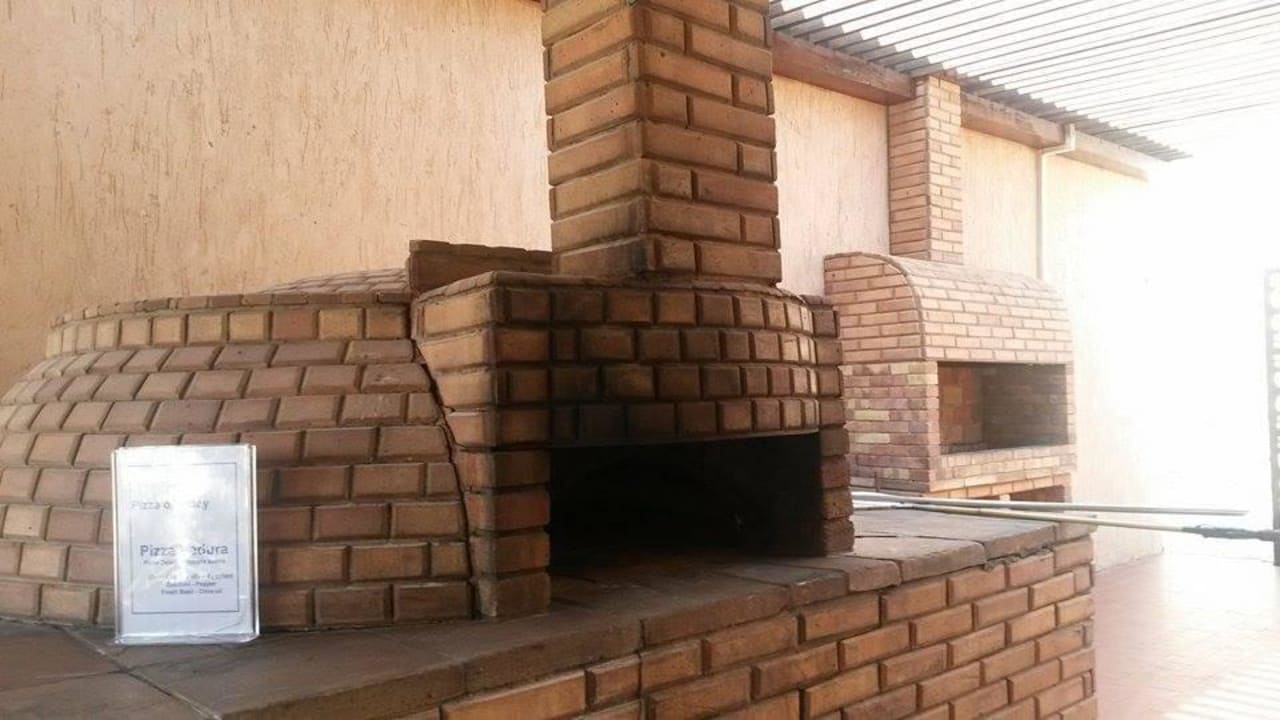 Snack an der Poolbar schmeckt wie in Italien Gemma Resort