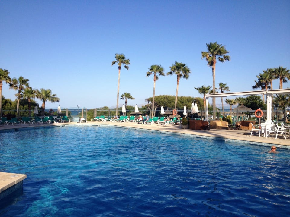 Mit Mittelmeer im Hintergrund Playa Esperanza Resort