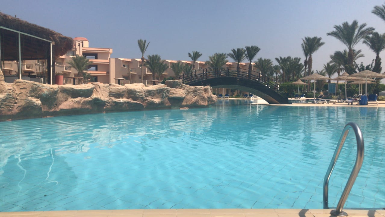 Pool Pyramisa Beach Resort Sahl Hasheesh