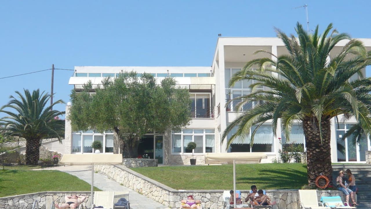 Rezeption Iris Hotel