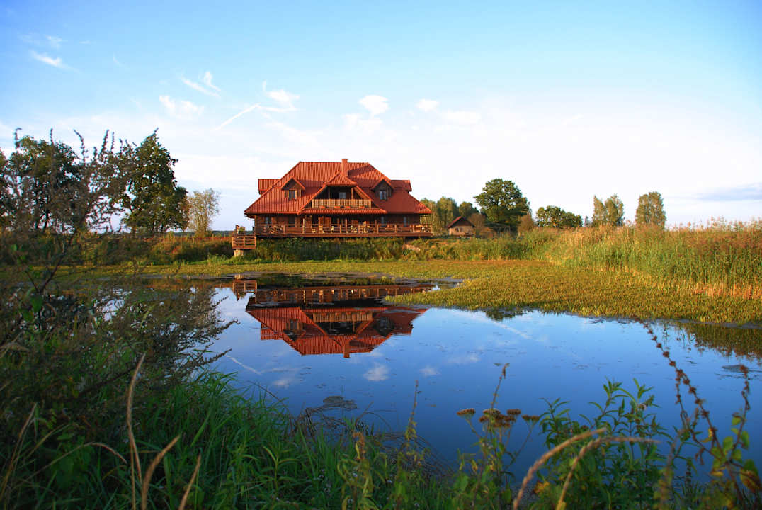 Stanica Rzeczna Łabędzie i okolice Dwór Stanica Rzeczna Łabędzie