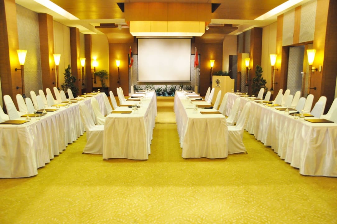 Conference Hotel Peach Blossom