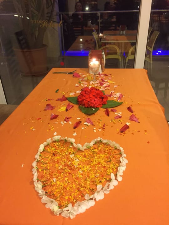 Schönen Tisch am letzten Abend  Solivia Hotel