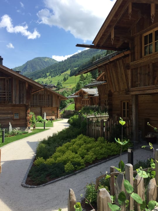 Außenansicht Chaletdorf Auszeit