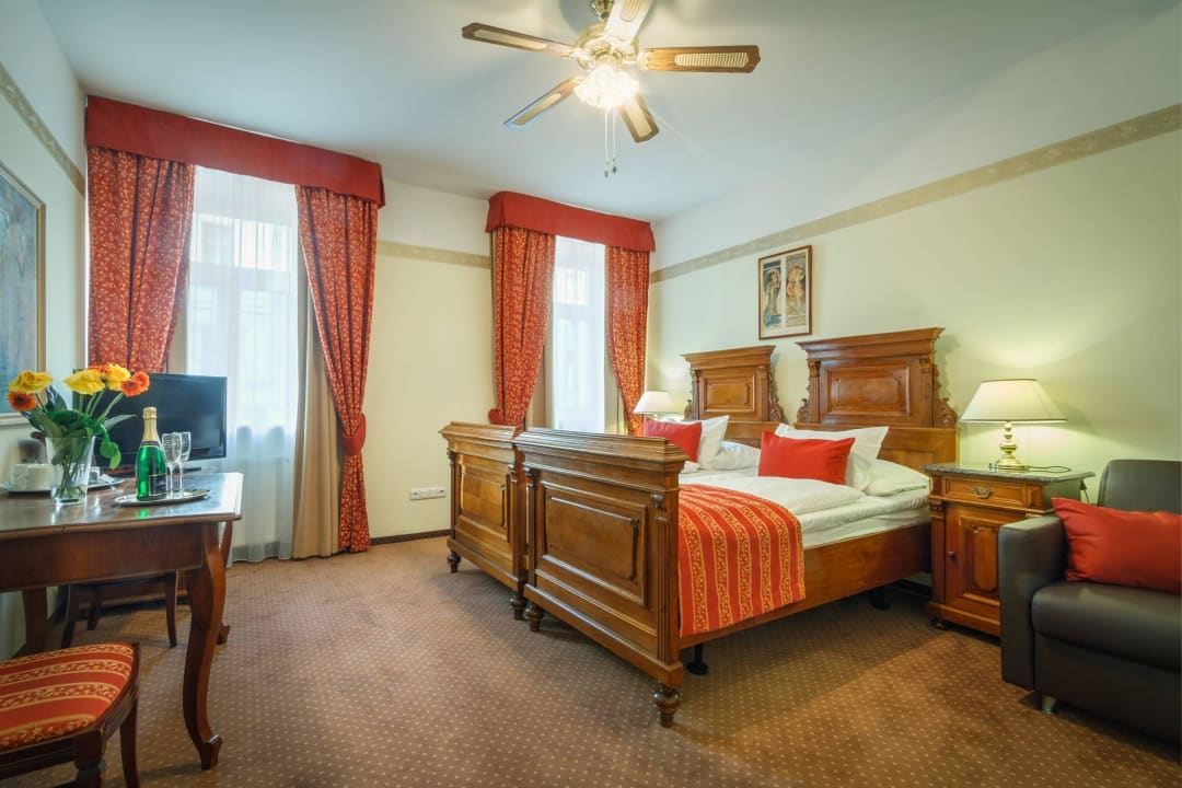 Rooms Hotel Mucha