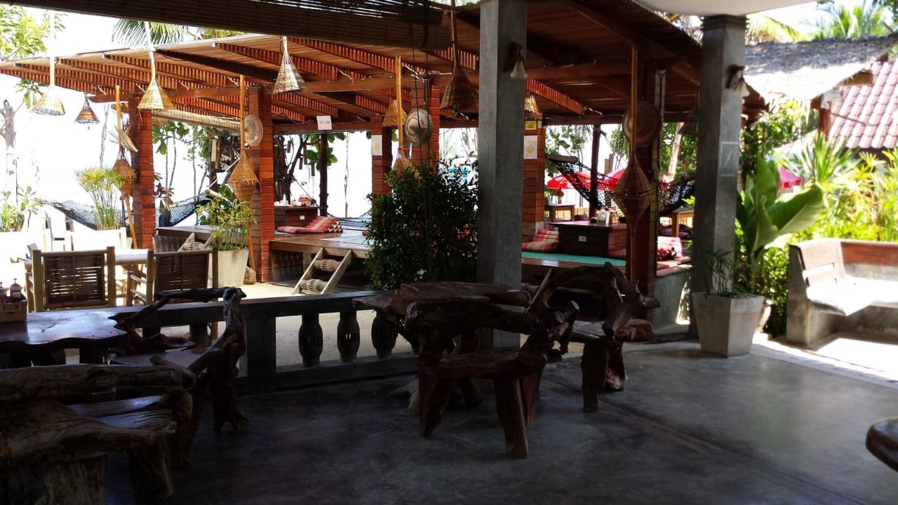 Restaurantbereich Hotel See Through Resort Haad Yao