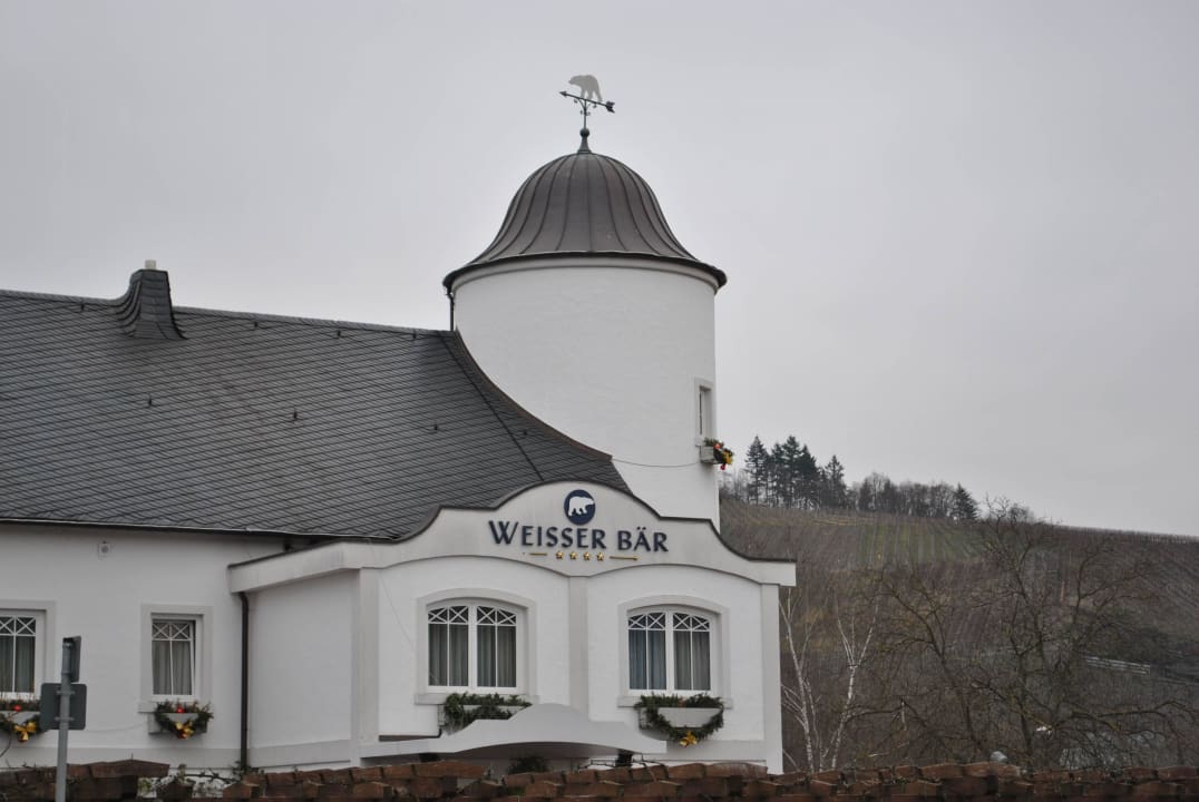 Ansicht Strassenseite Hotel Weisser Bär