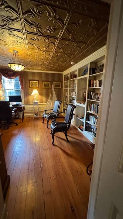 Zimmer Captain`s House Inn