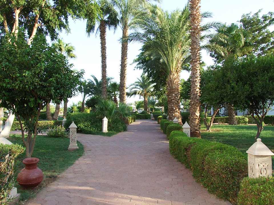 Garden Lotus Bay Beach Resort