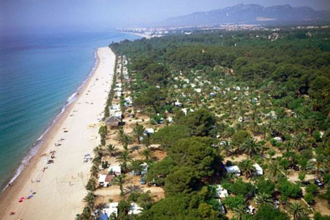 Luftbild Strand und Campinganlage Torre del Sol Camping & Bungalows La Torre de Sol