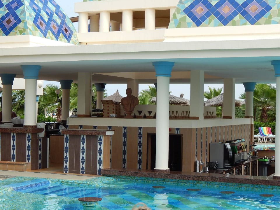 Poolbar Hotel Riu Karamboa